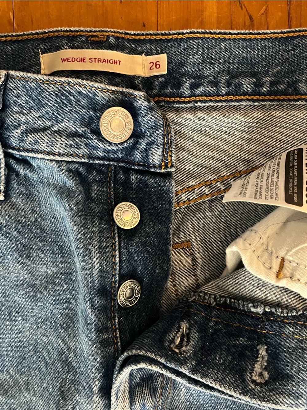 Levi’s Wedgie Straight Distressed Medium Wash Denim Raw Hem Blue Jeans - Picture 2 of 12